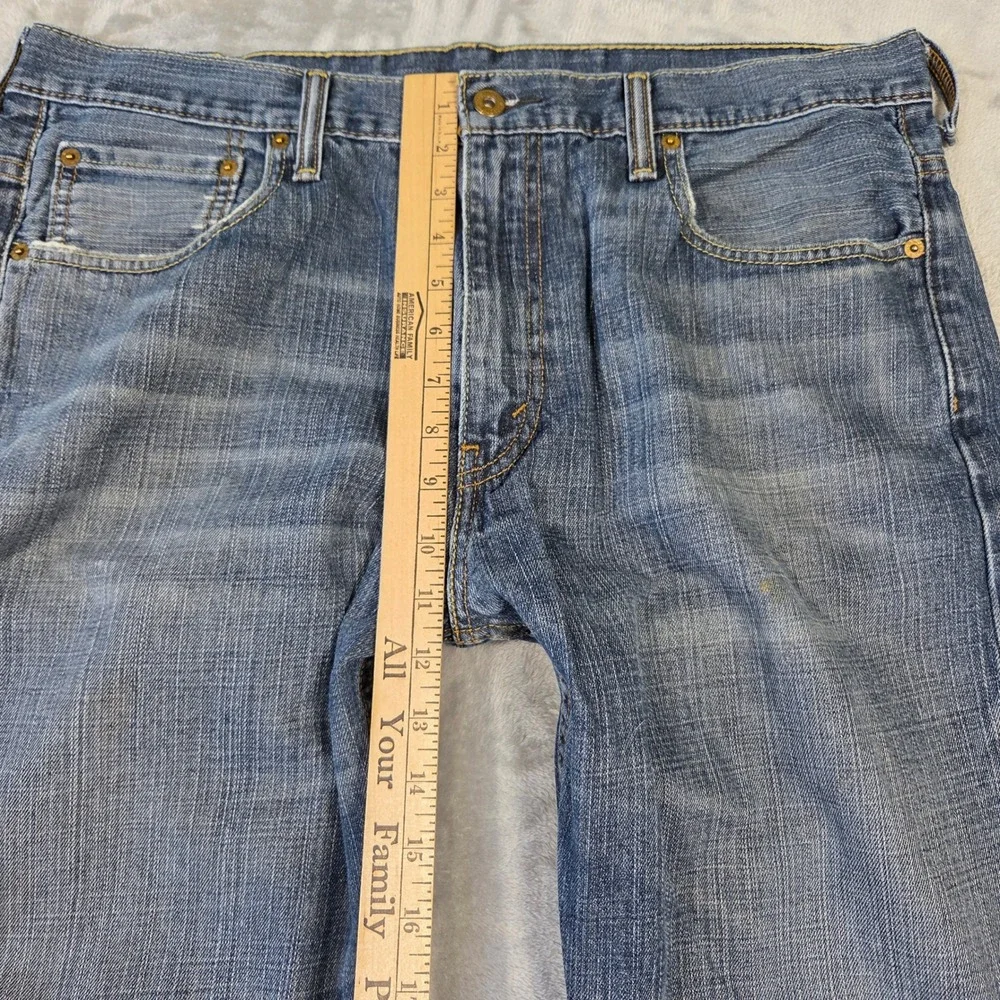 Levis *there jeans